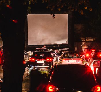 Kino samochodowe – historia na świecie i w Polsce